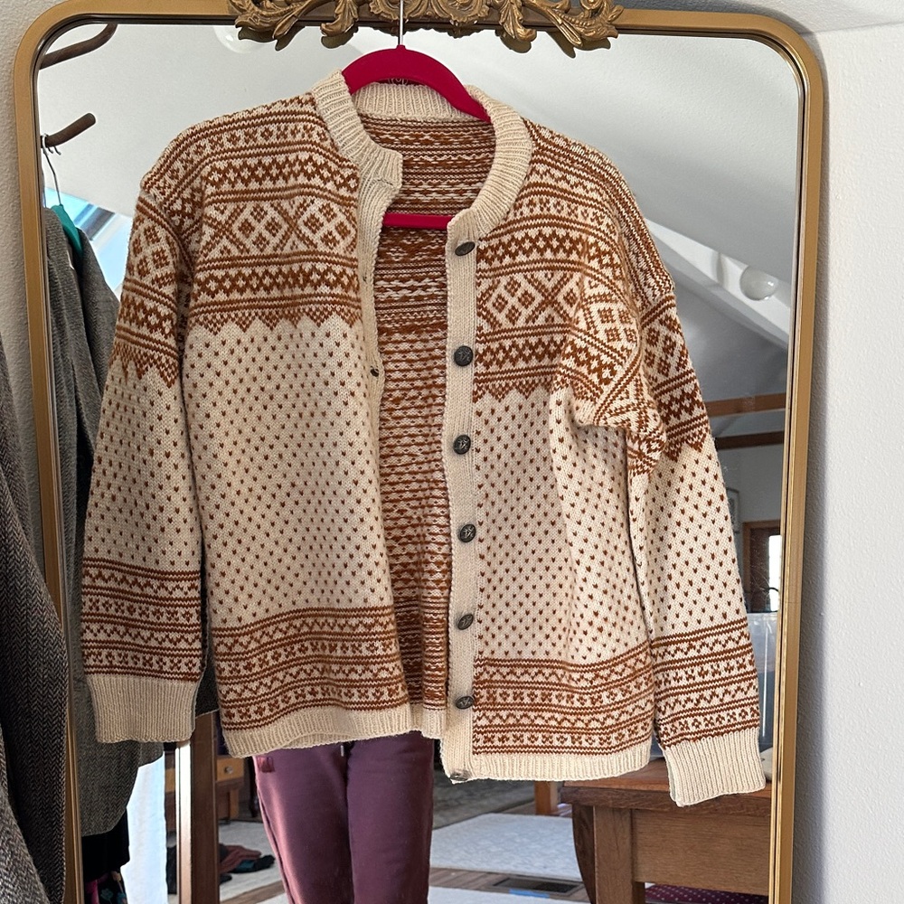 Vintage Women Cream and Brown Patterned Sweater